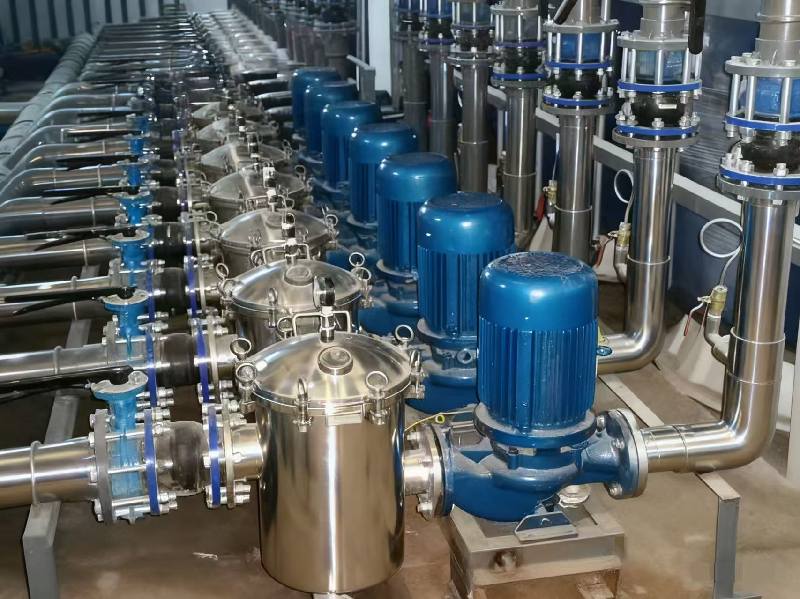 Pourquoi la vanne doit-elle être fermée lors du démarrage d’une pompe centrifuge ?